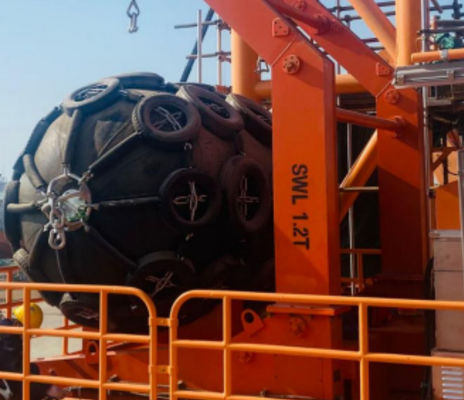 Yokohama Marine Fenders 2,30 meter in diameter