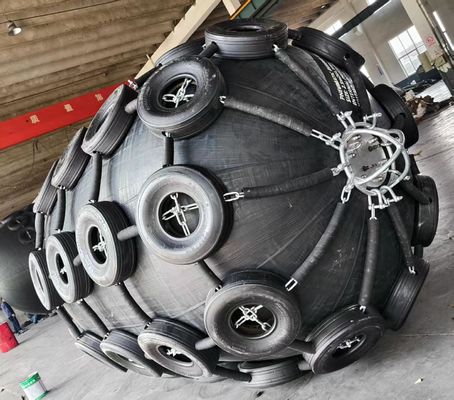Drijvende pneumatische rubberfenders