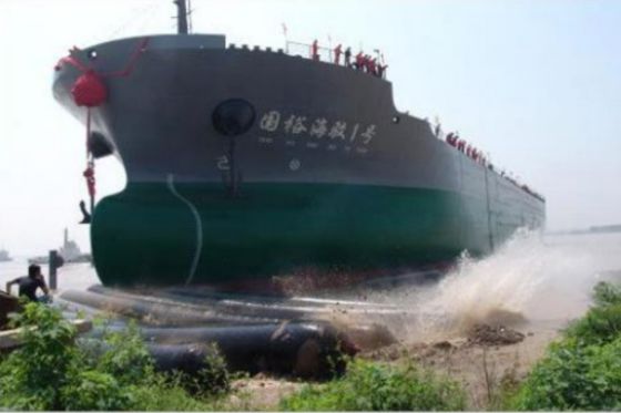 Rolzakken voor het lanceren en heffen van schepen